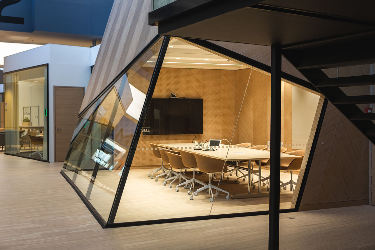 Glass partition wall system and interior glazing structure in a modern office environment – Tambest